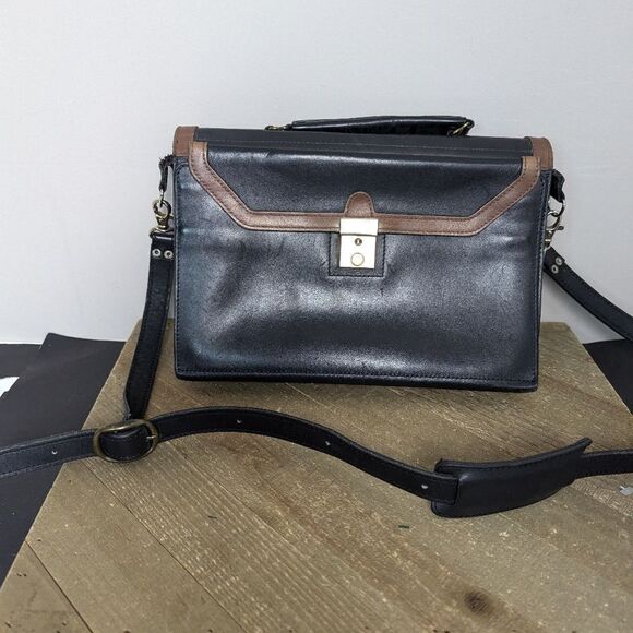 Leather shoulder bag brown and black multiple compartments - Picture 6 of 10